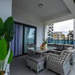 Sea & Mountain View Huge Terrace Ocean Apartamento *
